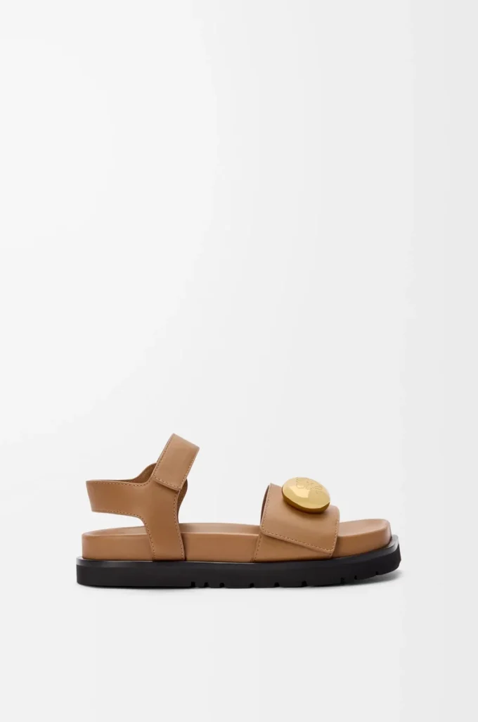 Pebble-sandaler med mjukt kalvskinn i färgen Oak Pebble-sandaler med mjukt kalvskinn i färgen Oak