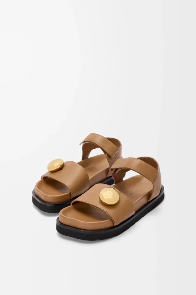 Pebble-sandaler med mjukt kalvskinn i färgen Oak Pebble-sandaler med mjukt kalvskinn i färgen Oak