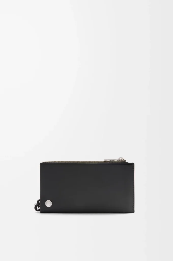 Pebble Slider-kortficka i glänsande nappakalvskinn, svart/mörk khaki Pebble Slider-kortficka i glänsande nappakalvskinn, svart/mörk khaki