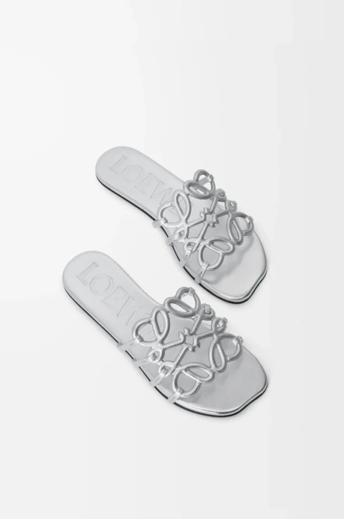 Petal Anagram-sandaler i laminerat lammskinn Silver Petal Anagram-sandaler i laminerat lammskinn Silver