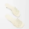 Petal Anagram-sandaler i mjukt kalvskinn Anthurium White Petal Anagram-sandaler i mjukt kalvskinn Anthurium White