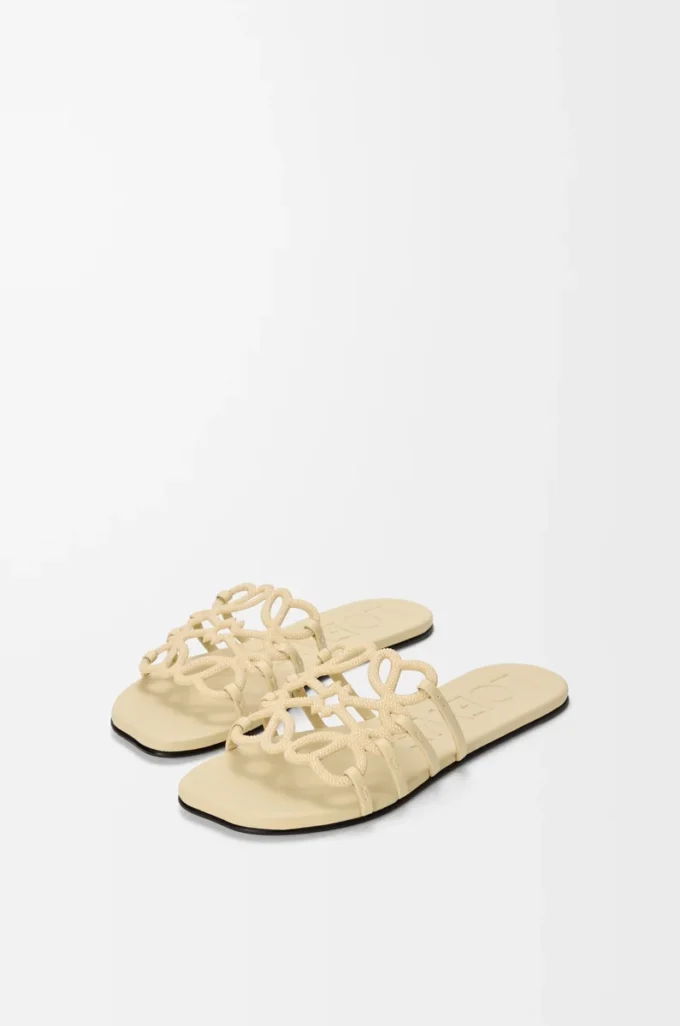Petal Anagram-sandaler i strassprydd mocka Butter Petal Anagram-sandaler i strassprydd mocka Butter
