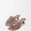 Petal Anagram-sandaler i strassprydd mocka Ljus taupe Petal Anagram-sandaler i strassprydd mocka Ljus taupe