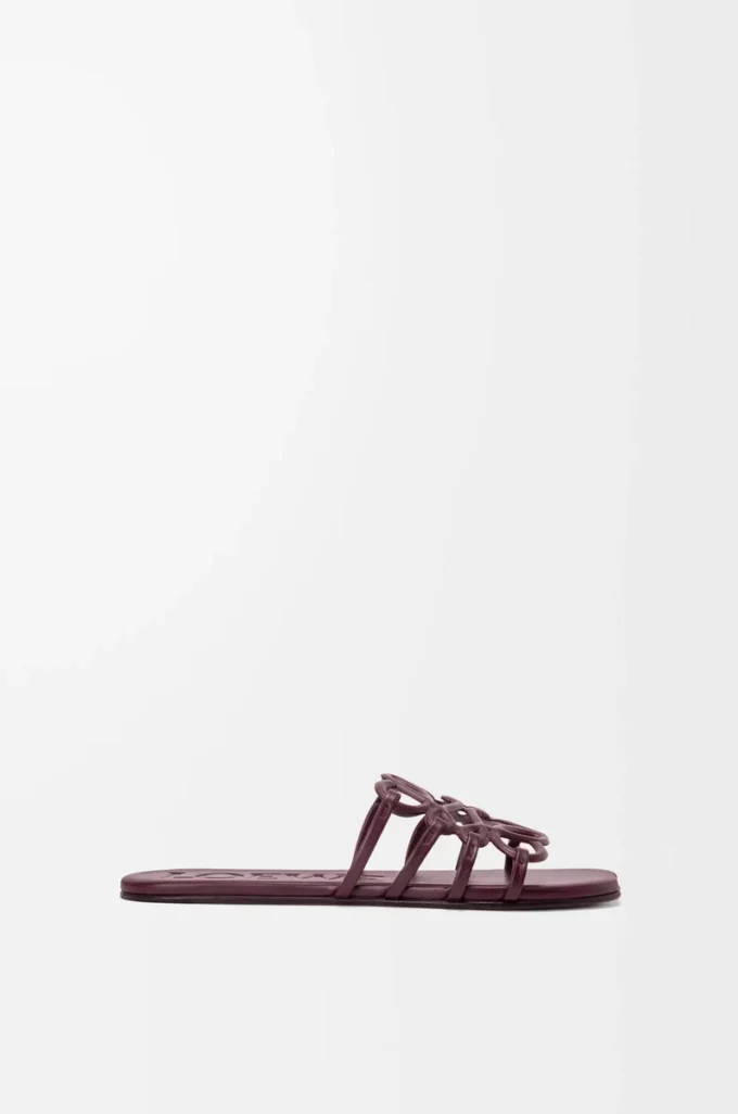 Petal Anagram-tofflor i mjukt kalvskinn Mörk burgundy Petal Anagram-tofflor i mjukt kalvskinn Mörk burgundy