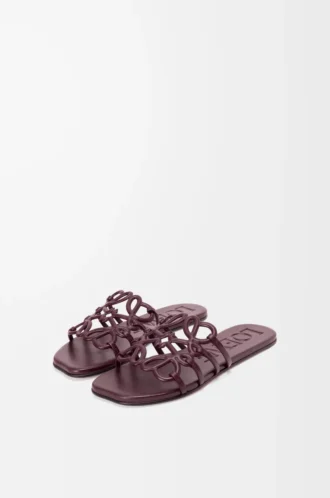 Petal Anagram-tofflor i mjukt kalvskinn Mörk burgundy