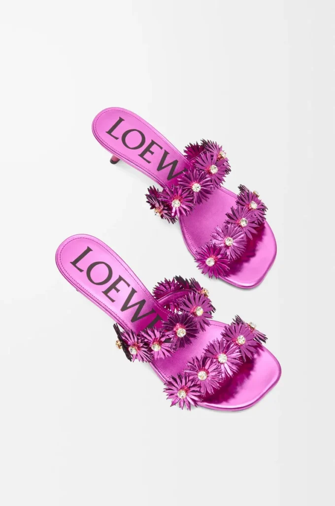Petal Flower-sandaler i kalvskinn och kristaller, fuchsia Petal Flower-sandaler i kalvskinn och kristaller, fuchsia