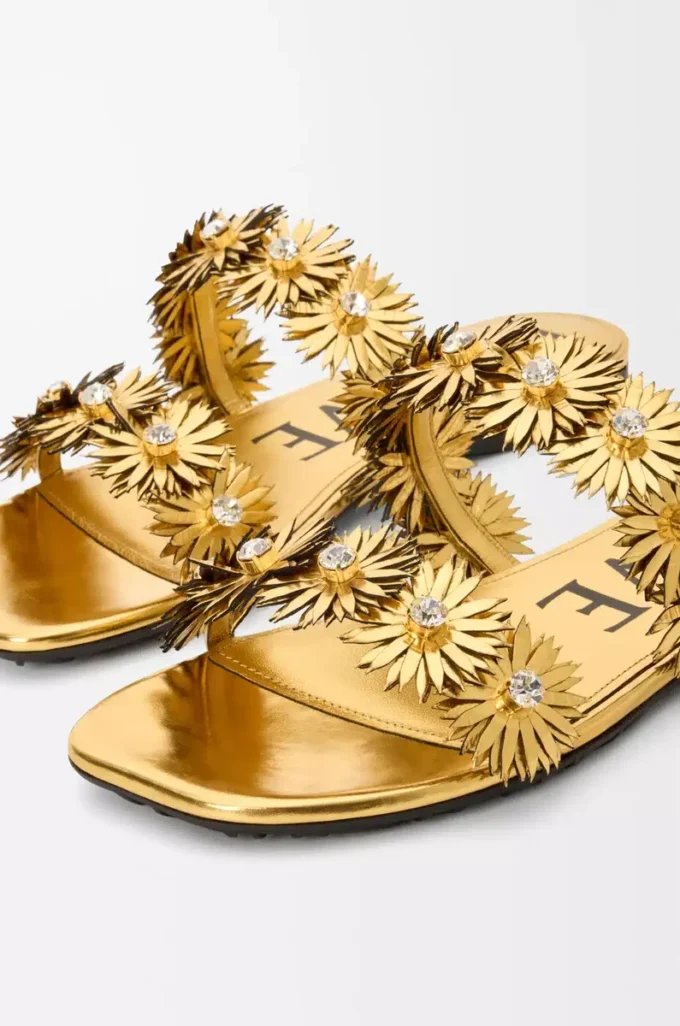 Petal Flower-sandaler i kalvskinn och kristaller Guld Petal Flower-sandaler i kalvskinn och kristaller Guld