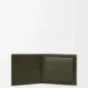 Puzzle bifold myntplånbok i klassiskt kalvskinn Dark Khaki Puzzle bifold myntplånbok i klassiskt kalvskinn Dark Khaki
