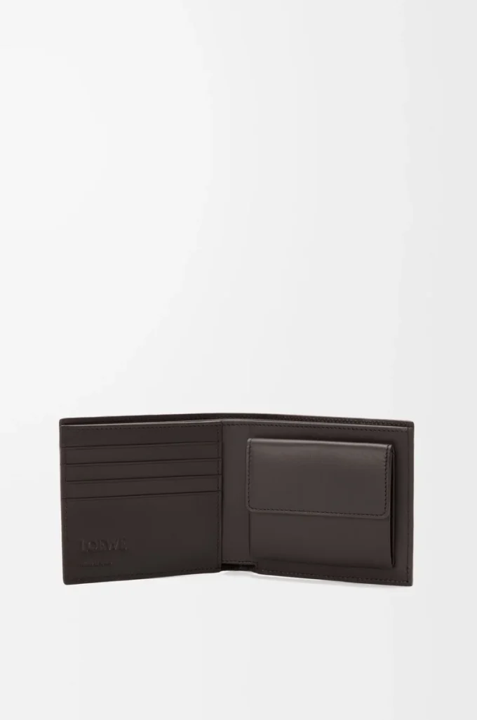Puzzle bifold myntplånbok i klassiskt kalvskinn Oliv/Mörkbrun Puzzle bifold myntplånbok i klassiskt kalvskinn Oliv/Mörkbrun