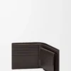 Puzzle bifold myntplånbok i klassiskt kalvskinn Oliv/Mörkbrun Puzzle bifold myntplånbok i klassiskt kalvskinn Oliv/Mörkbrun