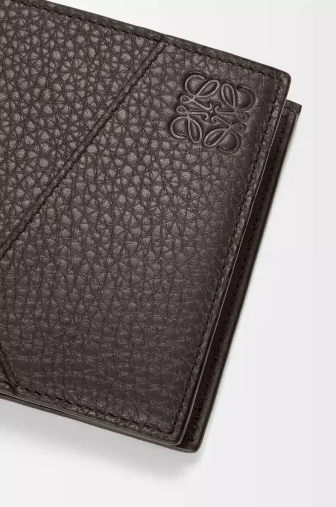 Puzzle bifold-myntplånbok i mjukt kornat kalvskinn Mörkgrå