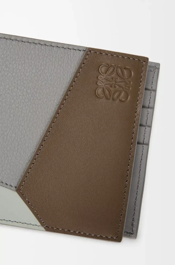 Puzzle bifold plånbok i klassiskt kalvskinn Winter Brown/Ash Grey