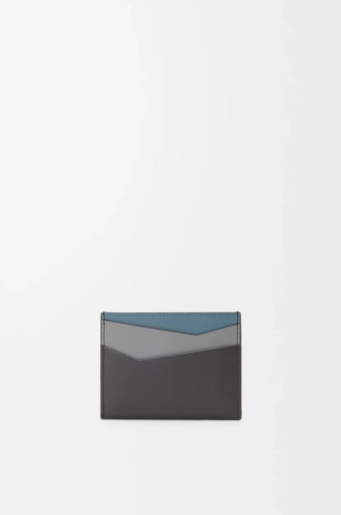 Puzzle kortfodral i klassiskt kalvskinn Asphalt Grey/Storm Blue Puzzle kortfodral i klassiskt kalvskinn Asphalt Grey/Storm Blue