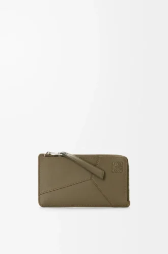 Puzzle lång kortplånbok i klassiskt kalvskinn, mörk khaki