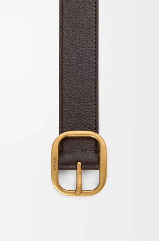 Rundat mjukt bälte i smidigt kornat kalvskinn Oxblood/Vintage Gold