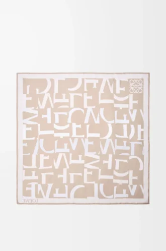 Scarf i silke Ljusbeige/beige