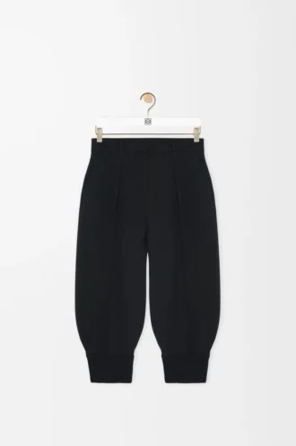 Shorts i stretchig viskosblandning Svart