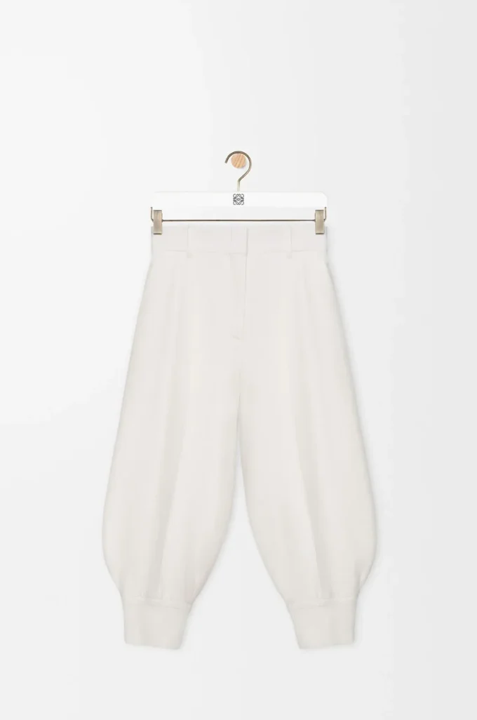 Shorts i stretchig viskosblandning Vit