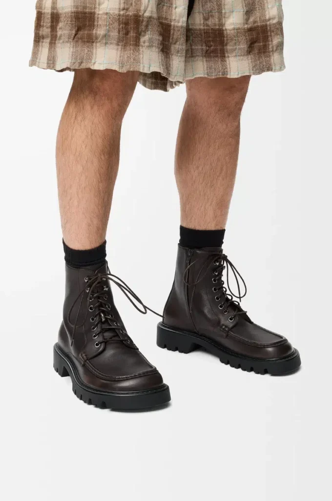 Sierra combat-ankelboots i borstat kalvskinn, mörkbruna Sierra combat-ankelboots i borstat kalvskinn, mörkbruna