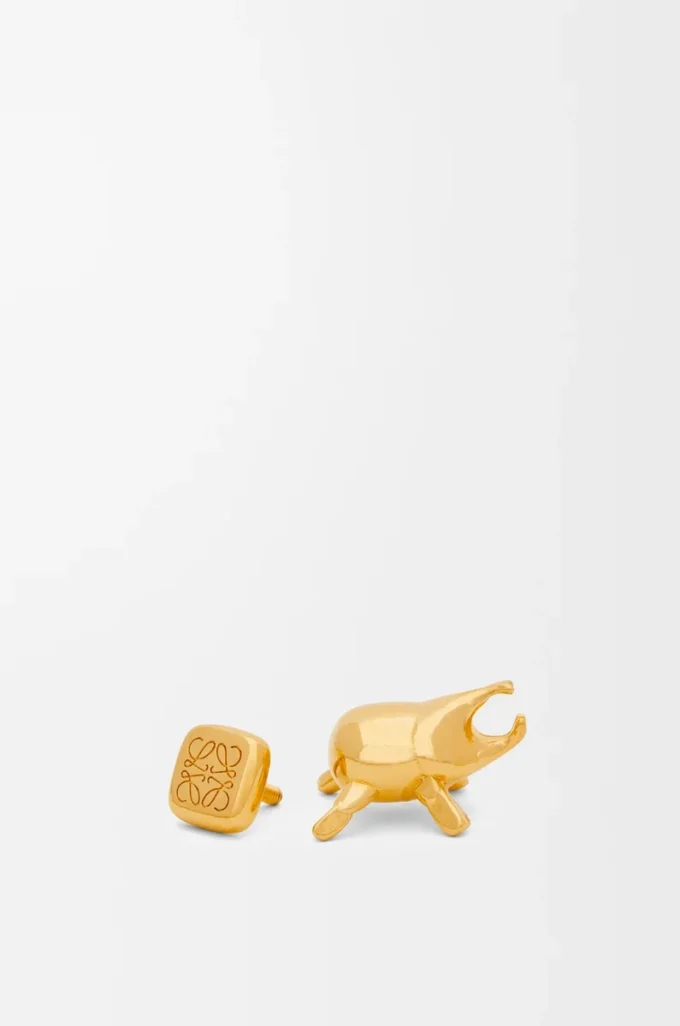 Skalbagge-brosch i mässing Guld
