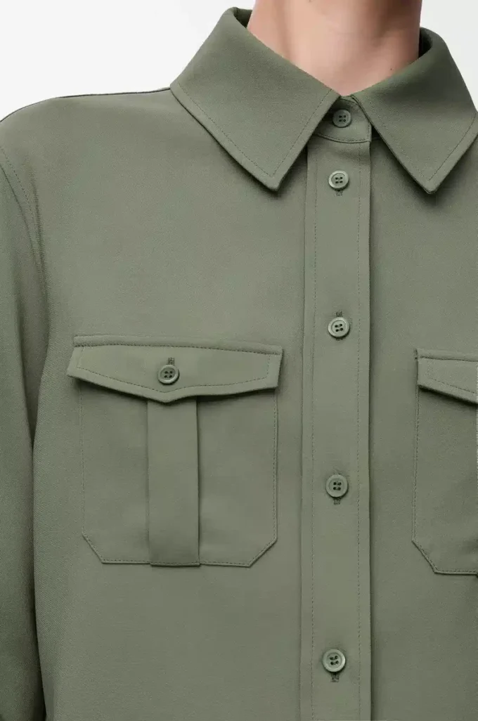 Skjorta i stretchviskos Ljus khakigrön Skjorta i stretchviskos Ljus khakigrön