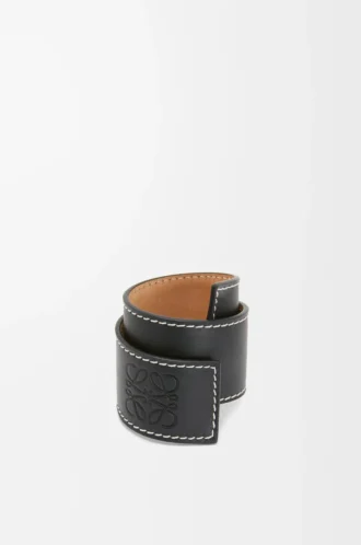 Slap-armband i kalvskinn, svart
