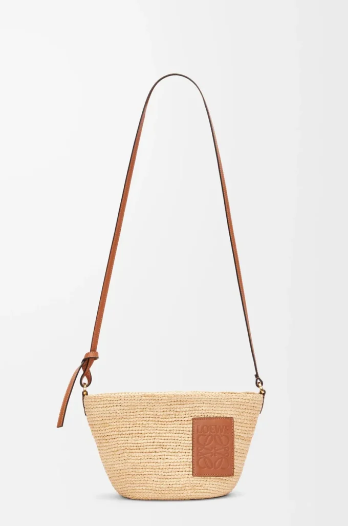 Slit pochette-väska i raffia och kalvskinn Natur/Tan Slit pochette-väska i raffia och kalvskinn Natur/Tan
