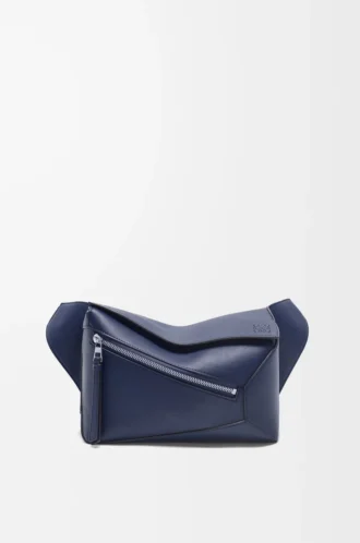 Small Puzzle Edge bumbag i klassiskt kalvskinn Abyss Blue