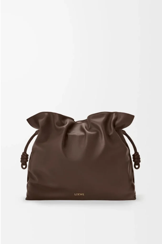 Stor Flamenco-clutch i nappa kalvskinn Chocolate Stor Flamenco-clutch i nappa kalvskinn Chocolate