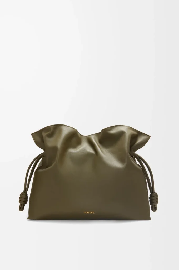 Stor Flamenco-clutch i nappa kalvskinn Dark Khaki Stor Flamenco-clutch i nappa kalvskinn Dark Khaki
