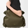 Stor Flamenco-clutch i nappa kalvskinn Dark Khaki Stor Flamenco-clutch i nappa kalvskinn Dark Khaki