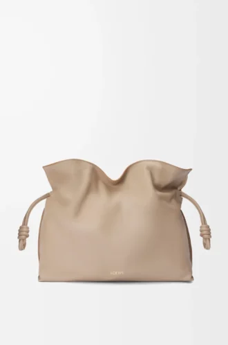 Stor Flamenco-clutch i nappa kalvskinn Sand