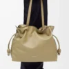 Stor Flamenco-clutch i nappakalvskinn Clay Green Stor Flamenco-clutch i nappakalvskinn Clay Green