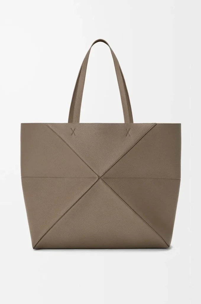 Stor horisontell Puzzle Fold-väska i mjukt kornat kalvskinn Taupe Stor horisontell Puzzle Fold-väska i mjukt kornat kalvskinn Taupe