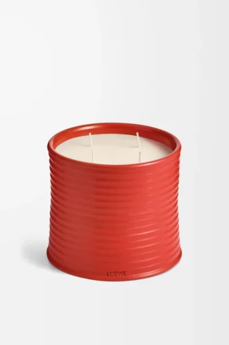 Stort ljus med tomatblad, rött