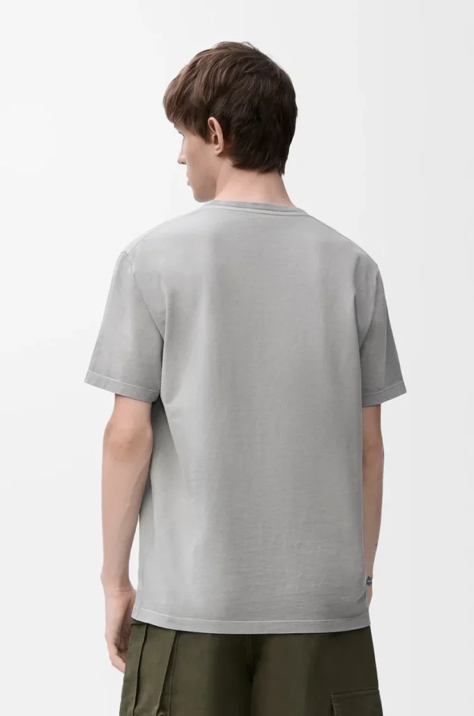 T-shirt i bomull, ljusgrå, med avslappnad passform T-shirt i bomull, ljusgrå, med avslappnad passform