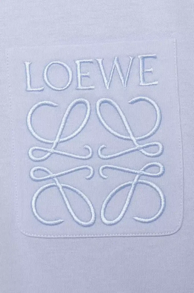 T-shirt i bomull med avslappnad passform, ljusblå