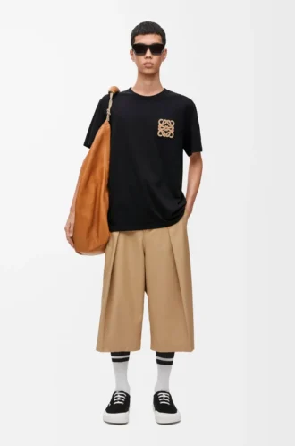T-shirt i bomull med avslappnad passform Svart