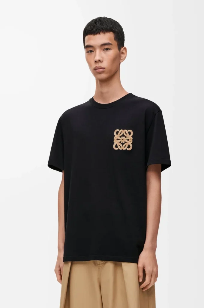 T-shirt i bomull med avslappnad passform Svart T-shirt i bomull med avslappnad passform Svart
