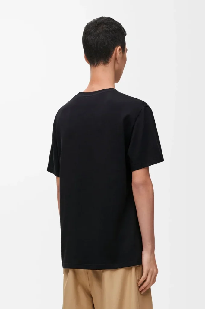 T-shirt i bomull med avslappnad passform Svart T-shirt i bomull med avslappnad passform Svart