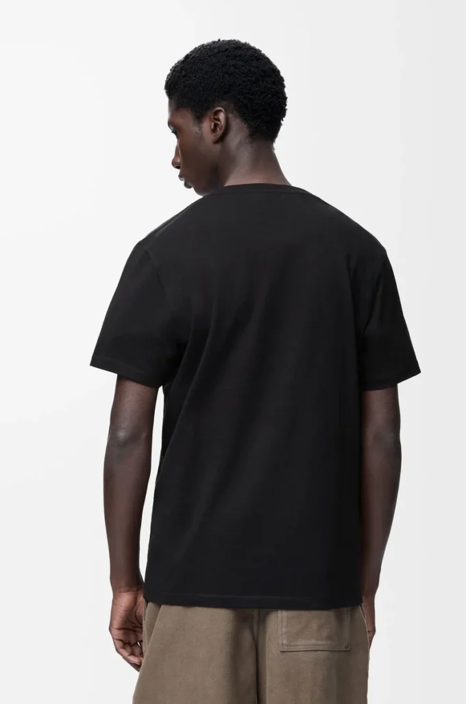 T-shirt i bomull med normal passform, svart T-shirt i bomull med normal passform, svart