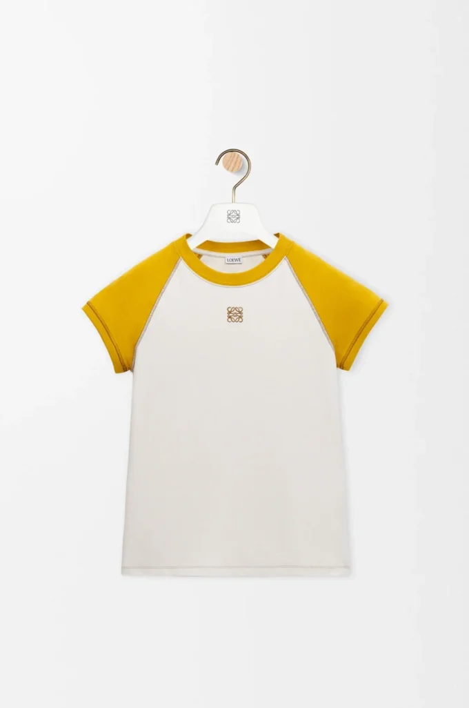 T-shirt i bomullsblandning med liten passform Senap/brons T-shirt i bomullsblandning med liten passform Senap/brons