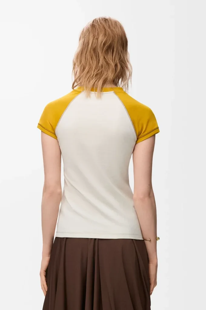 T-shirt i bomullsblandning med liten passform Senap/brons T-shirt i bomullsblandning med liten passform Senap/brons
