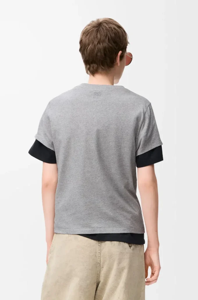 T-shirt i normal passform i bomull Grå melange T-shirt i normal passform i bomull Grå melange