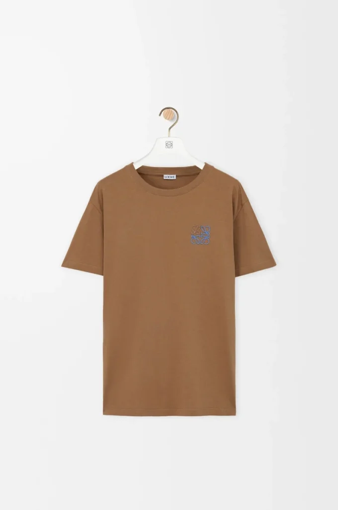 T-shirt i normal passform i bomull, kamel T-shirt i normal passform i bomull, kamel