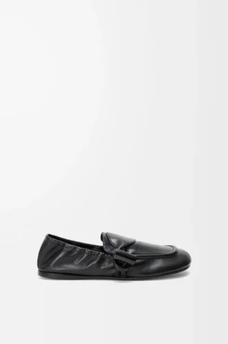 Toggle loafer i glänsande slät kalvskinn Svart