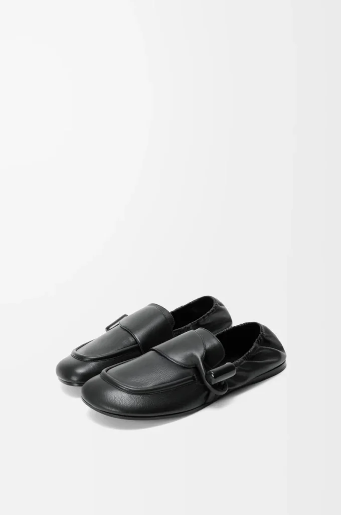Toggle loafer i glänsande slät kalvskinn Svart Toggle loafer i glänsande slät kalvskinn Svart