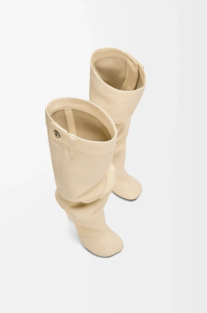 Toy överknästrumpa i nappa lammskinn Oat Milk