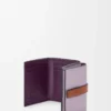 Trefaldig plånbok i mjukt kornat kalvskinn Dirty Mauve/Squirrel Trefaldig plånbok i mjukt kornat kalvskinn Dirty Mauve/Squirrel