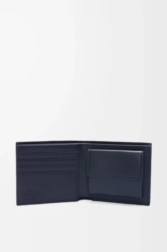 Tvåfaldig myntplånbok i texturerat klassiskt kalvskinn, Deep Navy Tvåfaldig myntplånbok i texturerat klassiskt kalvskinn, Deep Navy